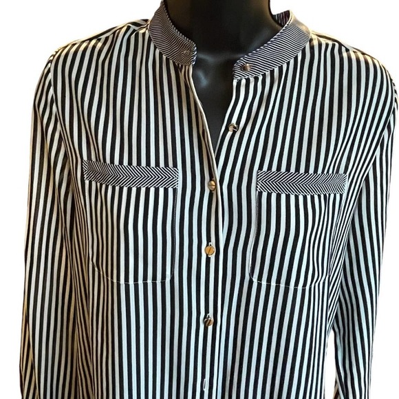 Banana Republic Striped Professiobal Button Down Blouse Sz XS - Picture 2 of 8